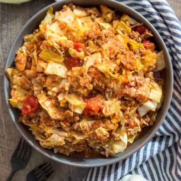 Whole30 Unstuffed Cabbage Roll in grey round bowl